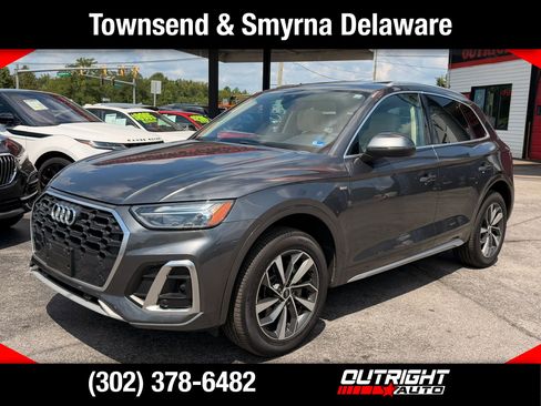 Used 2022 Audi Q5 2.0T Premium w/ Convenience Package AWD/4WD image 1