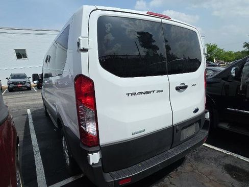 Used 2025 Ford Transit 350 XLT RWD image 4