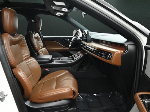 Used 2021 Lincoln Aviator Reserve w/ Equipment Group 210A image 23