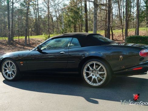 Used 2003 Jaguar XK8 Convertible image 14