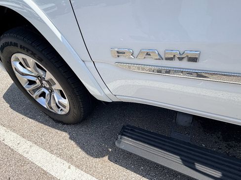 Used 2023 RAM 1500 Limited w/ Body Color Bumper Group AWD/4WD image 27