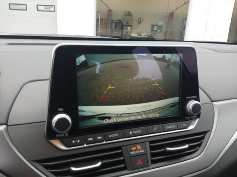 New 2025 Nissan Altima 2.5 SR image 18