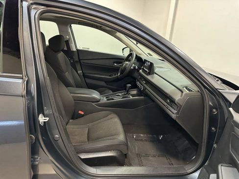 Certified 2023 Honda Accord EX image 39