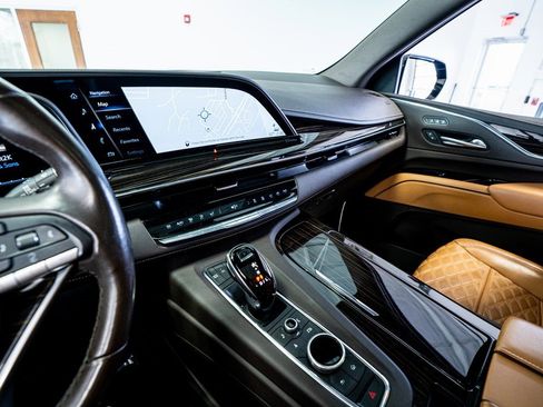 Used 2021 Cadillac Escalade Sport w/ Driver Assist Tech Package image 41