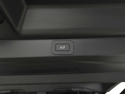 Certified 2024 Land Rover Range Rover SE AWD/4WD image 6