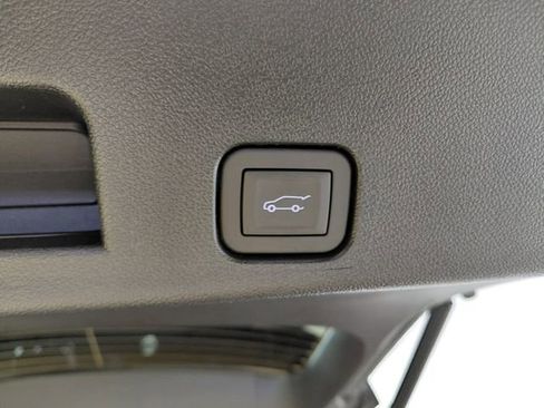 Used 2026 Chevrolet Traverse Z71 image 45