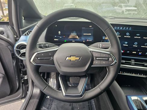 New 2026 Chevrolet Equinox EV LT FWD image 24