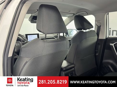 Certified 2025 Toyota RAV4 LE image 18