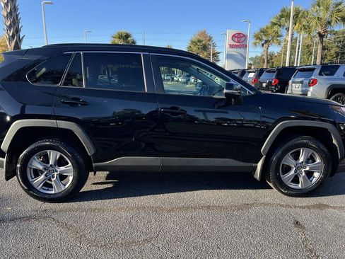 Used 2022 Toyota RAV4 XLE image 11