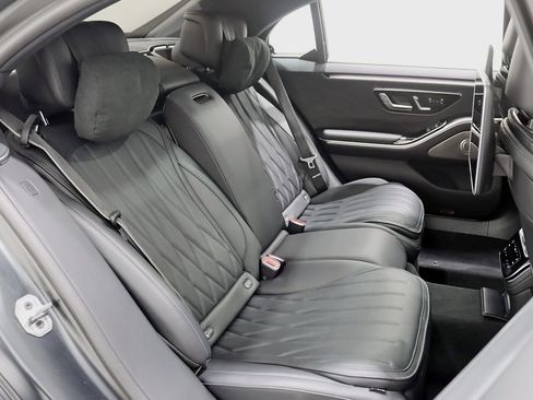 Used 2024 Mercedes-Benz S 63 AMG S image 36