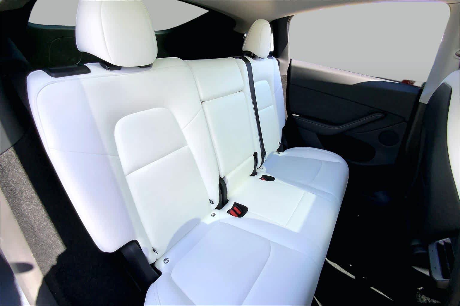 Used 2025 Tesla Model Y Long Range AWD/4WD image 19