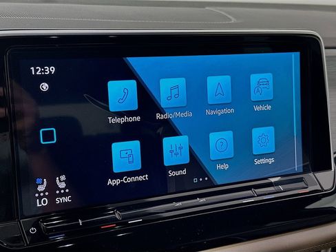 New 2026 Volkswagen Atlas Cross Sport SE AWD/4WD image 14