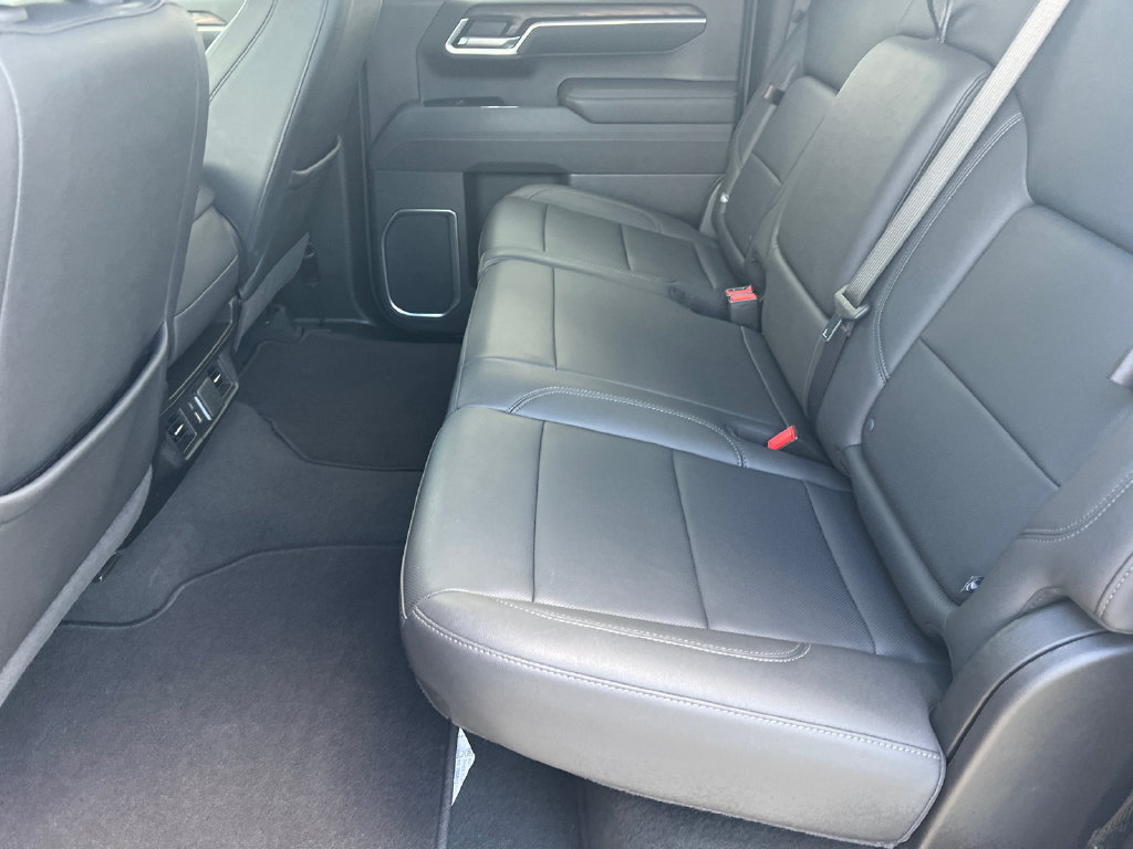 Used 2025 GMC Sierra 1500 SLT AWD/4WD image 15