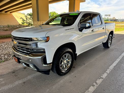 Used 2021 Chevrolet Silverado 1500 LTZ w/ LTZ Convenience Package II AWD/4WD image 7