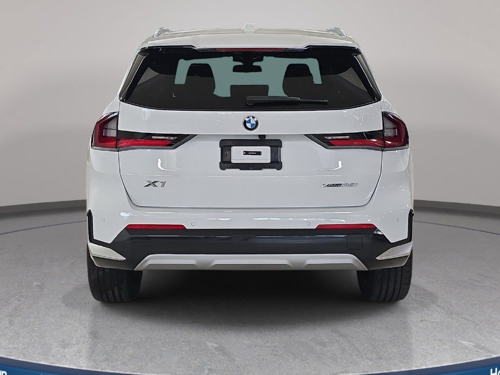 Certified 2024 BMW X1 xDrive28i w/ Premium Package AWD/4WD image 7