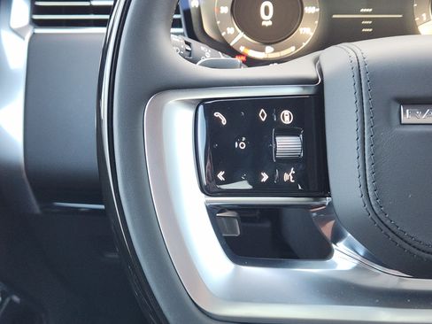 New 2025 Land Rover Range Rover Long Wheelbase SE image 27