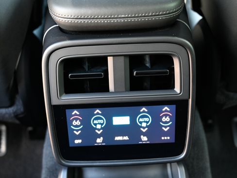Used 2020 Porsche Taycan Turbo S AWD/4WD image 42