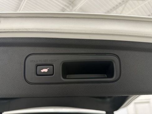 Used 2023 Honda Odyssey Touring image 17