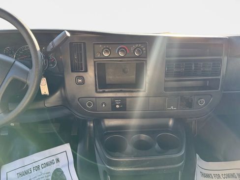 Used 2015 Chevrolet Express 3500 Extended image 12