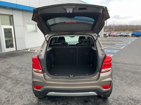 Used 2020 Chevrolet Trax LT w/ Driver Confidence Package image 17