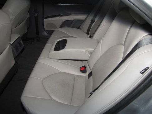 Used 2023 Toyota Camry XLE FWD image 12