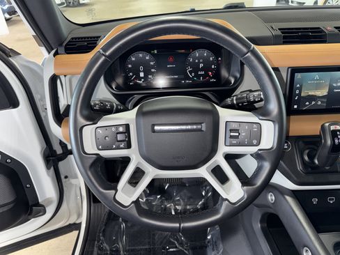 Used 2024 Land Rover Defender 110 SE AWD/4WD image 21
