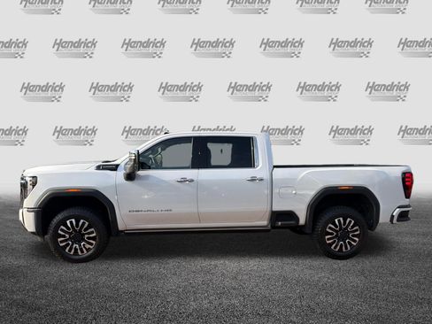 Used 2024 GMC Sierra 3500 Denali Ultimate AWD/4WD image 7