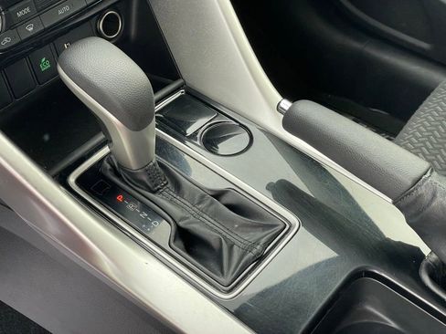 Used 2019 Mitsubishi Eclipse Cross ES FWD image 22