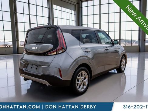 Used 2023 Kia Soul LX w/ LX Technology Package FWD image 34