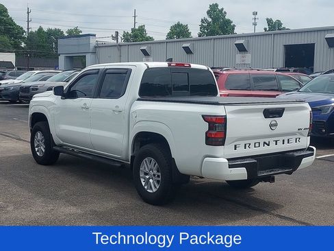 Used 2022 Nissan Frontier SV w/ SV Premium Package AWD/4WD image 5