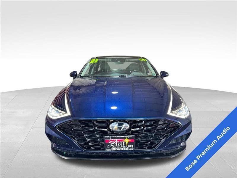 Used 2021 Hyundai Sonata Limited w/ Cargo Package FWD image 2