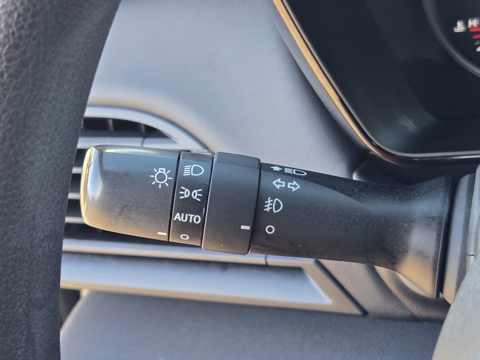 Certified 2025 Subaru Outback AWD/4WD image 26