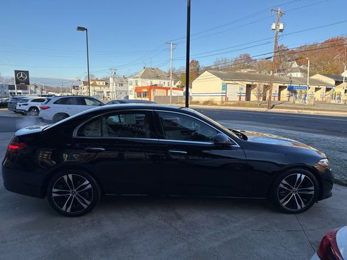 Certified 2022 Mercedes-Benz C 300 4MATIC Sedan image 11