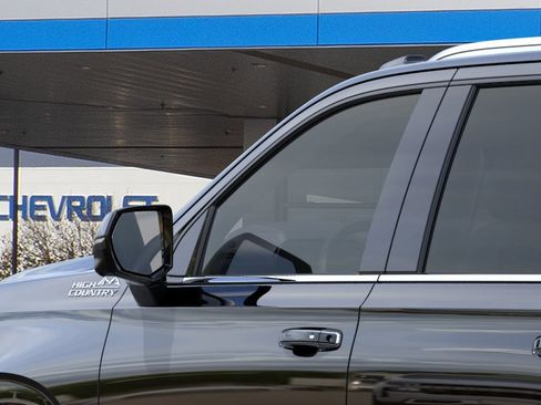New 2026 Chevrolet Suburban High Country AWD/4WD image 12