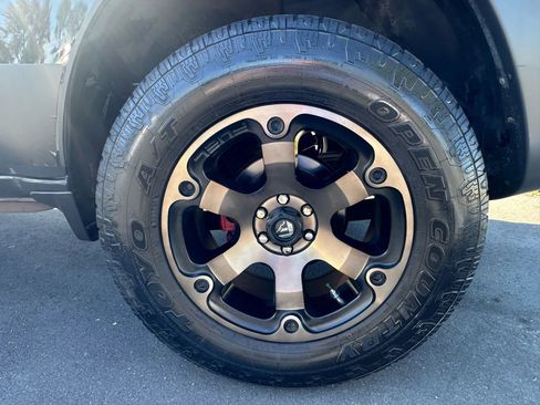 Used 2012 Nissan Xterra PRO-4X w/ Pro-4x Leather Pkg image 15