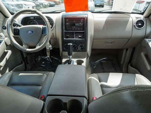 Used 2006 Ford Explorer XLT RWD image 14