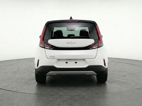 Used 2025 Kia Soul LX w/ LX Technology Package FWD image 7