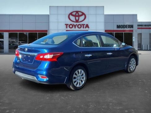 Used 2017 Nissan Sentra S image 7