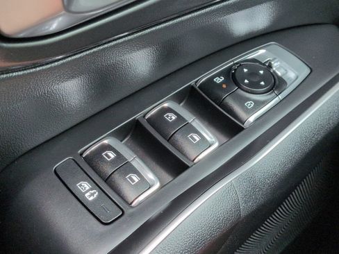 Certified 2025 Kia Sorento S FWD image 30