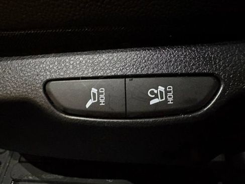 Used 2026 Kia Carnival SX Prestige FWD image 11