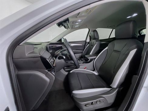 Used 2024 Buick Envision Sport Touring image 24