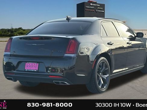 Used 2023 Chrysler 300 Touring w/ Sport Appearance Package RWD image 3