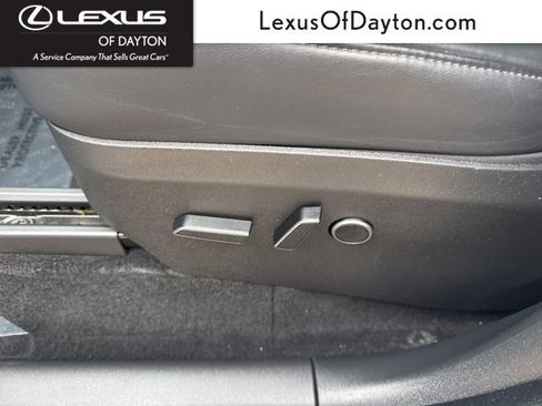 Used 2022 Tesla Model Y Long Range image 13