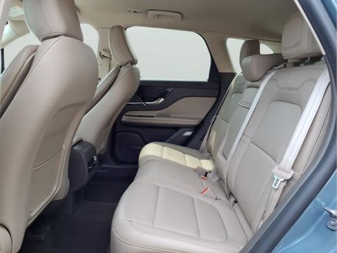 Used 2023 Lincoln Corsair FWD image 9