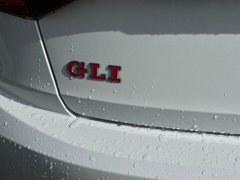 Used 2019 Volkswagen Jetta GLI Autobahn FWD image 24