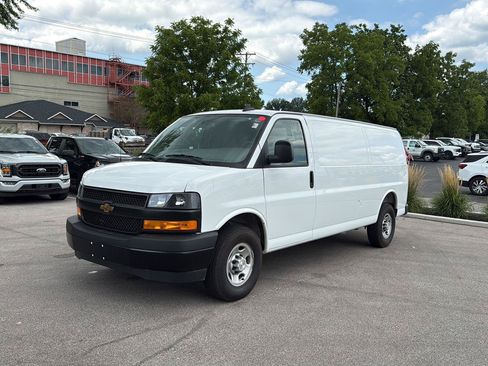 Used 2025 Chevrolet Express 2500 Extended w/ Driver Convenience Package RWD image 7