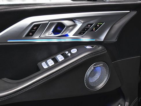 Used 2025 BMW XM image 10