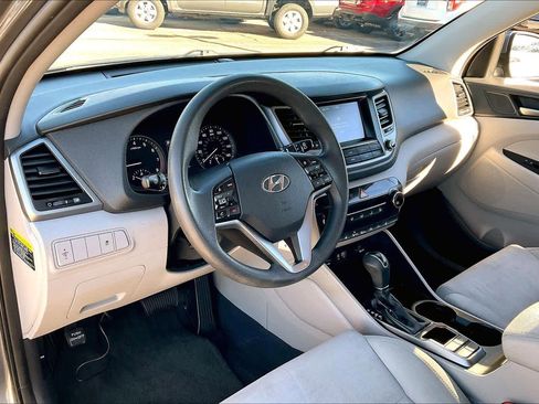 Used 2018 Hyundai Tucson SEL image 16