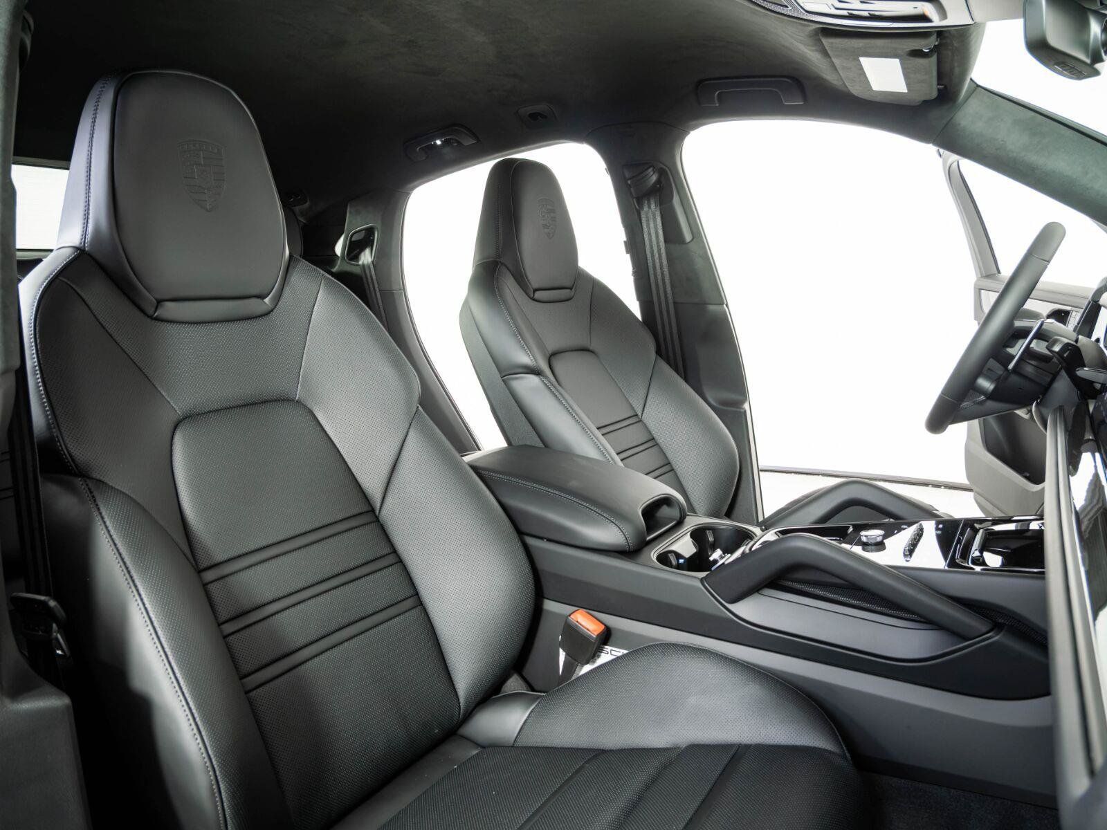 New 2026 Porsche Cayenne Turbo GT AWD/4WD image 24