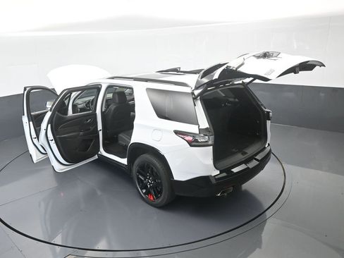 Used 2021 Chevrolet Traverse Premier w/ Redline Edition image 59